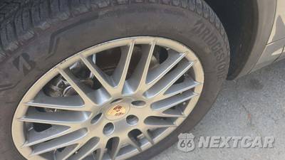 2013 Porsche Cayenne S - zdjęcie 24 z 30 - miniatura