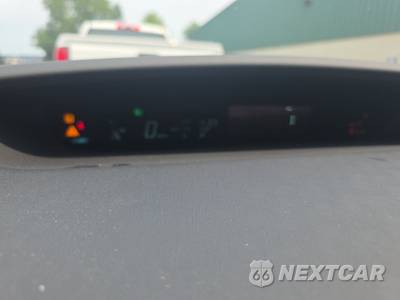 2010 Toyota Prius V - zdjęcie 12 z 28 - miniatura