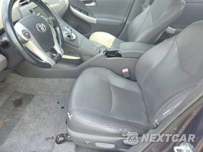 2010 Toyota Prius V - zdjęcie 7 z 28 - miniatura
