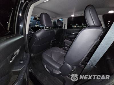 2025 Toyota Grand Highlander XLE - zdjęcie 13 z 25 - miniatura