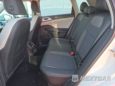 2025 Volkswagen Taos SE - zdjęcie 13 z 27 - miniatura