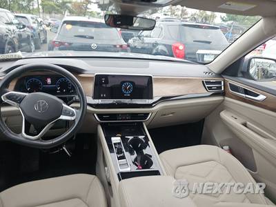2025 Volkswagen Atlas 2.0T SE w/Technology - zdjęcie 11 z 31 - miniatura
