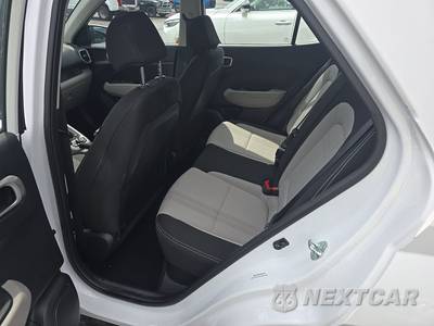 2025 Hyundai Venue SEL - zdjęcie 13 z 29 - miniatura