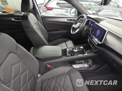 2025 Volkswagen Atlas Cross Sport 2.0T SE w/Technology - zdjęcie 8 z 29 - miniatura