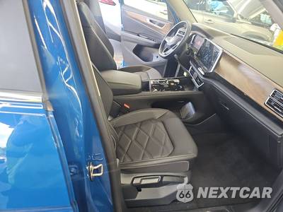 2025 Volkswagen Atlas 2.0T SE w/Technology - zdjęcie 8 z 29 - miniatura