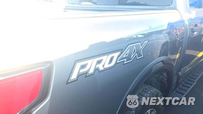 2021 Nissan TITAN PRO-4X Crew Cab Short Bed - zdjęcie 21 z 23 - miniatura