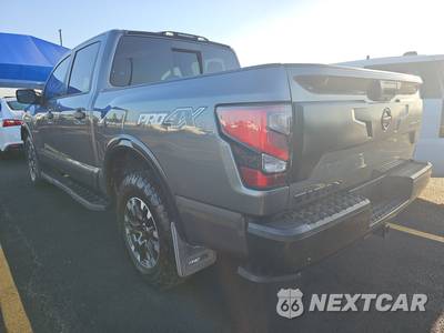 2021 Nissan TITAN PRO-4X Crew Cab Short Bed - zdjęcie 6 z 23 - miniatura