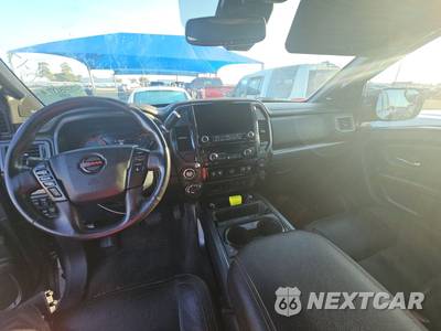 2021 Nissan TITAN PRO-4X Crew Cab Short Bed - zdjęcie 11 z 23 - miniatura
