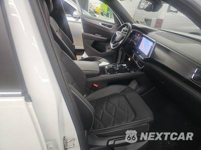 2025 Volkswagen Atlas Cross Sport 2.0T SE w/Technology - zdjęcie 8 z 26 - miniatura