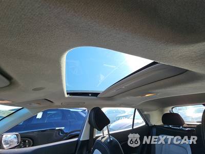 2025 Hyundai Venue SEL - zdjęcie 18 z 34 - miniatura