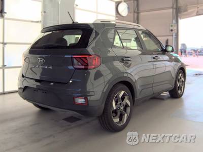 2025 Hyundai Venue SEL - zdjęcie 4 z 34 - miniatura