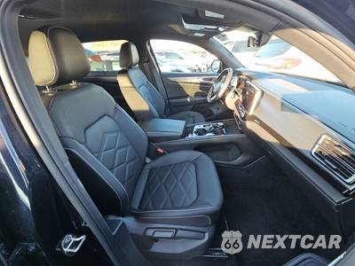 2025 Volkswagen Atlas Cross Sport 2.0T SE w/Technology - zdjęcie 8 z 34 - miniatura