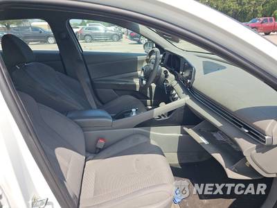 2021 Hyundai Elantra SE - zdjęcie 8 z 36 - miniatura