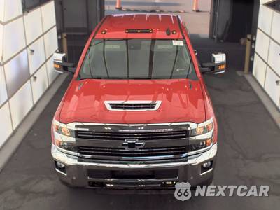 2019 Chevrolet Silverado 2500HD LTZ Crew Cab Medium Bed 1LZ - zdjęcie 2 z 27 - miniatura