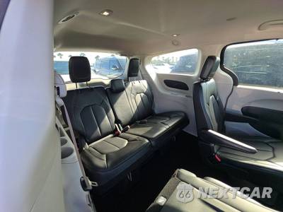 2024 Chrysler Pacifica Touring L 121.6" WB - zdjęcie 14 z 30 - miniatura