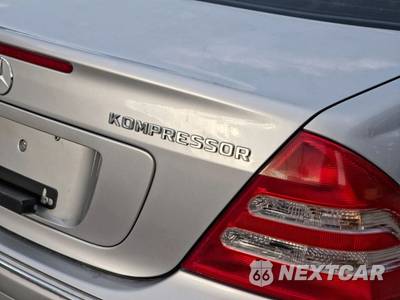 2000 Mercedes-Benz C-Class - zdjęcie 16 z 51 - miniatura