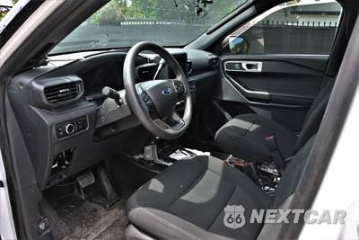 2025 Ford Police Interceptor Utility - zdjęcie 11 z 18 - miniatura