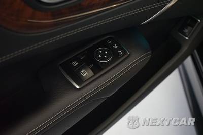 2017 Mercedes-Benz SL 550 - zdjęcie 14 z 21 - miniatura
