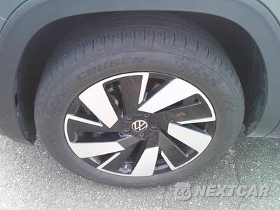 2025 Volkswagen Atlas Cross Sport 2.0T SE w/Technology - zdjęcie 14 z 27 - miniatura