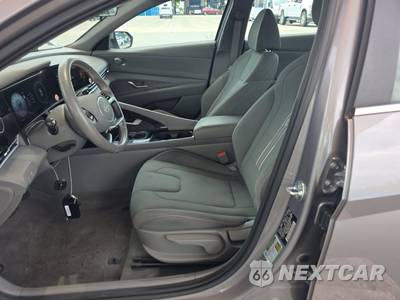 2025 Hyundai Elantra SEL Convenience - zdjęcie 7 z 22 - miniatura