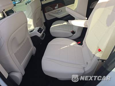 2026 Mercedes-Benz GLS 450 4MATIC - zdjęcie 13 z 21 - miniatura