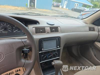 2000 Toyota Camry LE - zdjęcie 14 z 21 - miniatura