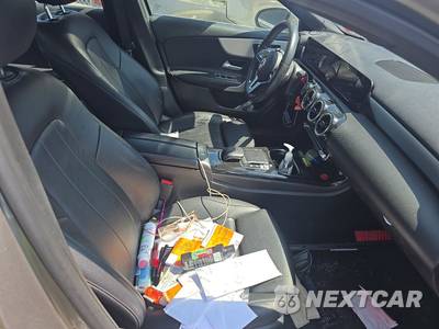 2019 Mercedes-Benz A 220 4MATIC - zdjęcie 13 z 18 - miniatura