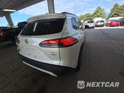 2022 Toyota Corolla Cross XLE - zdjęcie 4 z 20 - miniatura