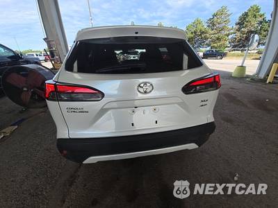 2022 Toyota Corolla Cross XLE - zdjęcie 5 z 20 - miniatura