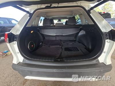 2022 Toyota Corolla Cross XLE - zdjęcie 16 z 20 - miniatura