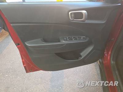 2024 Hyundai Venue SEL - zdjęcie 9 z 19 - miniatura