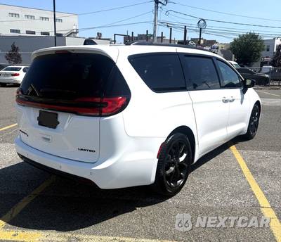2025 Chrysler Pacifica Limited 121.6" WB - zdjęcie 7 z 18 - miniatura