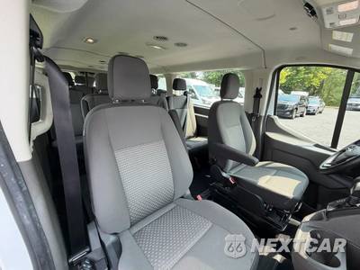 2024 Ford Transit Passenger Wagon XLT Low Roof 148.0" WB - zdjęcie 25 z 50 - miniatura