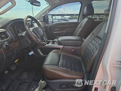2017 Nissan TITAN XD Platinum Reserve Crew Cab Medium Bed - zdjęcie 7 z 29 - miniatura