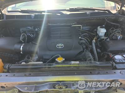 2014 Toyota Sequoia SR5 - zdjęcie 16 z 19 - miniatura