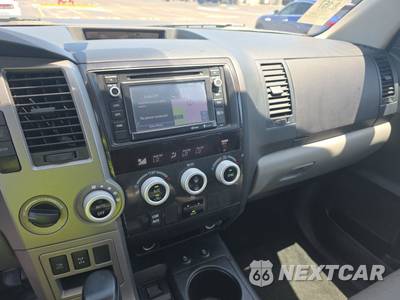 2014 Toyota Sequoia SR5 - zdjęcie 11 z 19 - miniatura