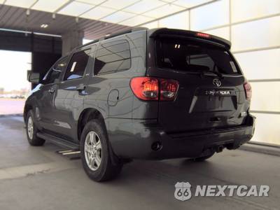 2014 Toyota Sequoia SR5 - zdjęcie 6 z 19 - miniatura