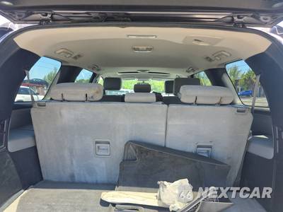 2014 Toyota Sequoia SR5 - zdjęcie 17 z 19 - miniatura