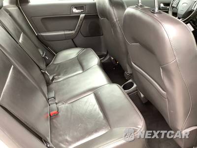 2010 Ford Focus SEL Sedan - zdjęcie 23 z 43 - miniatura