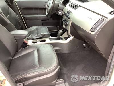 2010 Ford Focus SEL Sedan - zdjęcie 26 z 43 - miniatura