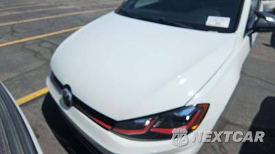 2019 Volkswagen Golf GTI SE Hatchback - zdjęcie 26 z 45 - miniatura