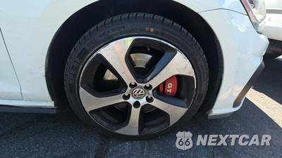 2019 Volkswagen Golf GTI SE Hatchback - zdjęcie 38 z 45 - miniatura