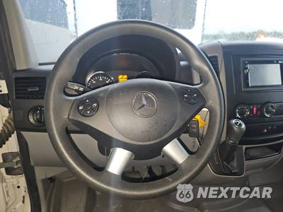 2017 Mercedes-Benz Sprinter 3500XD Cab Chassis DRW - zdjęcie 10 z 35 - miniatura