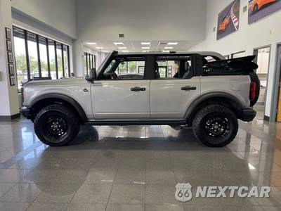 2023 Ford Bronco Black Diamond - zdjęcie 2 z 54 - miniatura