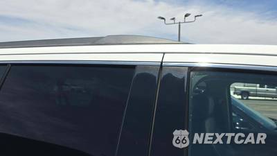 2017 Chevrolet Suburban 1500 LT 1LT - zdjęcie 30 z 30 - miniatura
