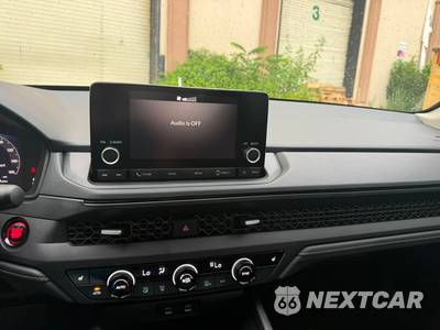 2025 Honda Accord Sedan SE - zdjęcie 14 z 26 - miniatura