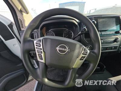 2023 Nissan TITAN S Crew Cab Short Bed - zdjęcie 10 z 22 - miniatura