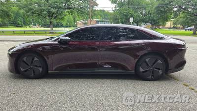 2025 Lucid Air Pure - zdjęcie 3 z 67 - miniatura