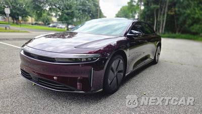 2025 Lucid Air Pure - zdjęcie 11 z 67 - miniatura