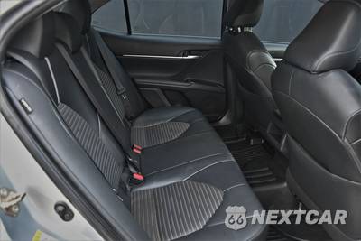 2018 Toyota Camry SE - zdjęcie 21 z 23 - miniatura